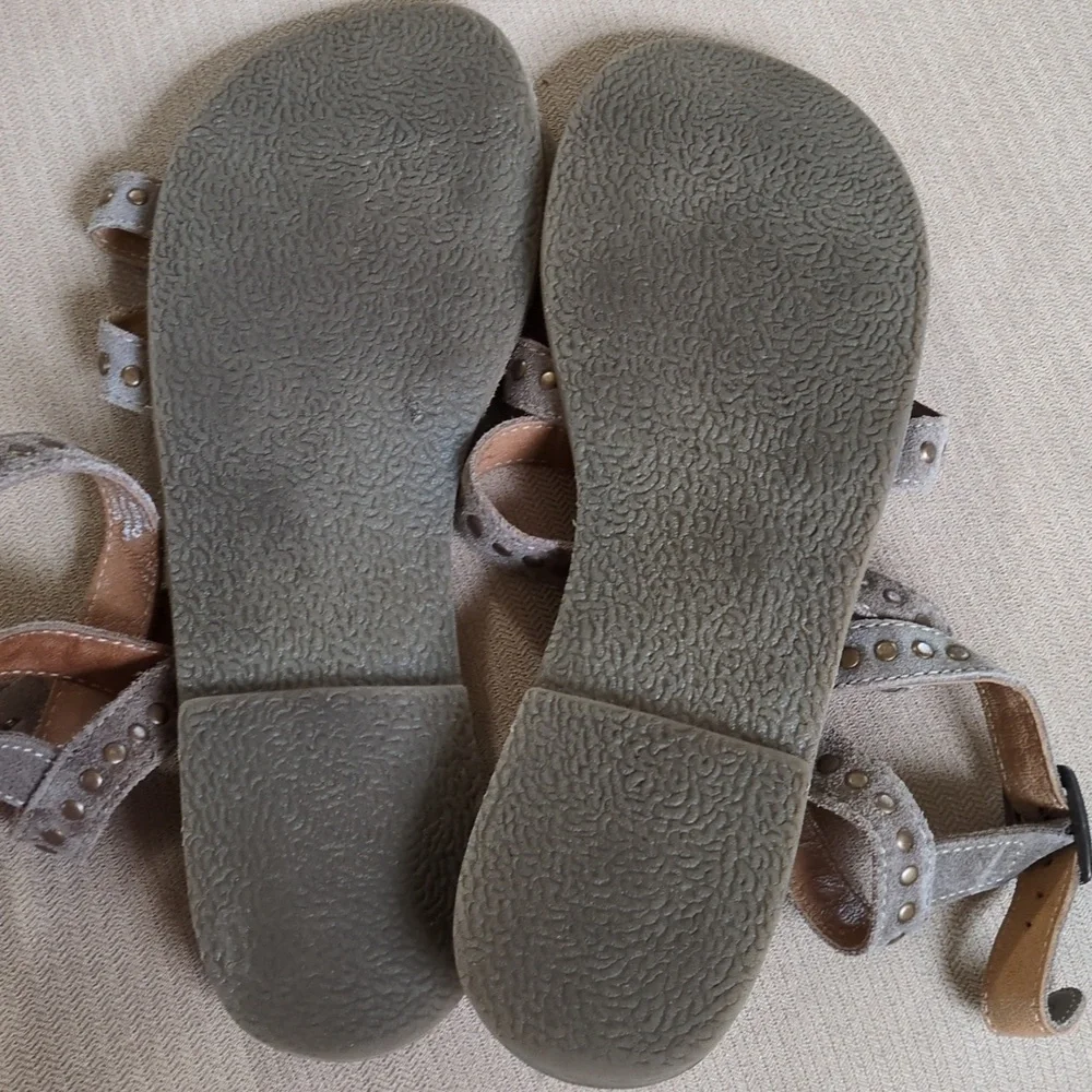 Rebels Studded Brown Sandals Size 10